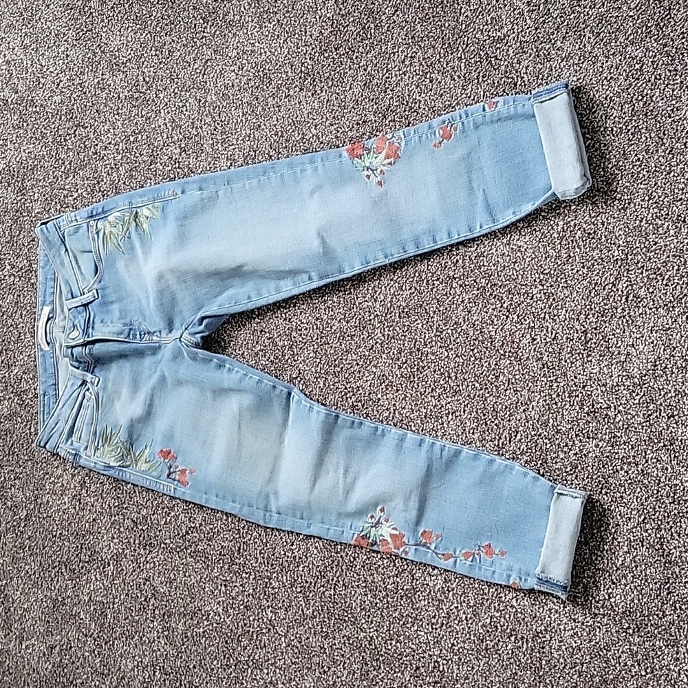 Mavi Jeans
